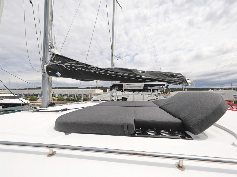 Lagoon 450 SporTop — photo 31