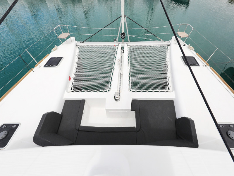 Lagoon 450 SporTop — photo 32