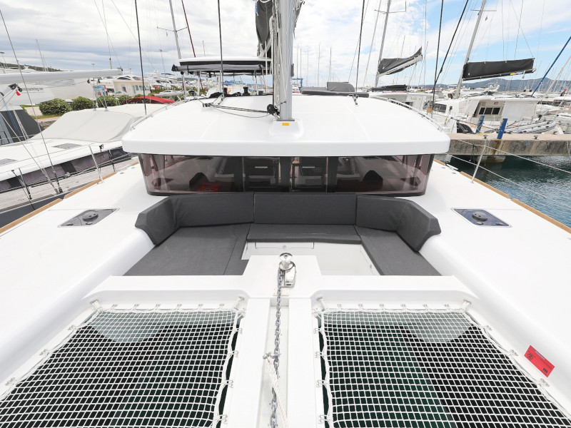 Lagoon 450 SporTop — photo 3