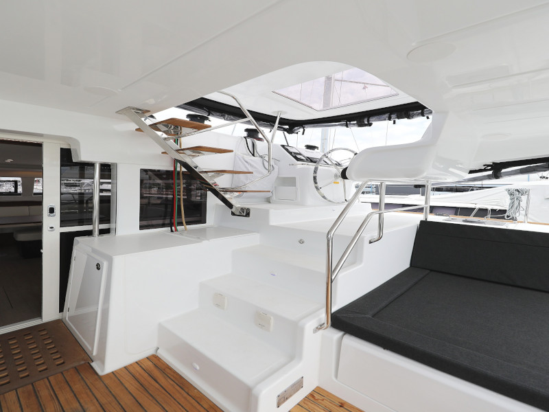 Lagoon 450 SporTop — photo 51