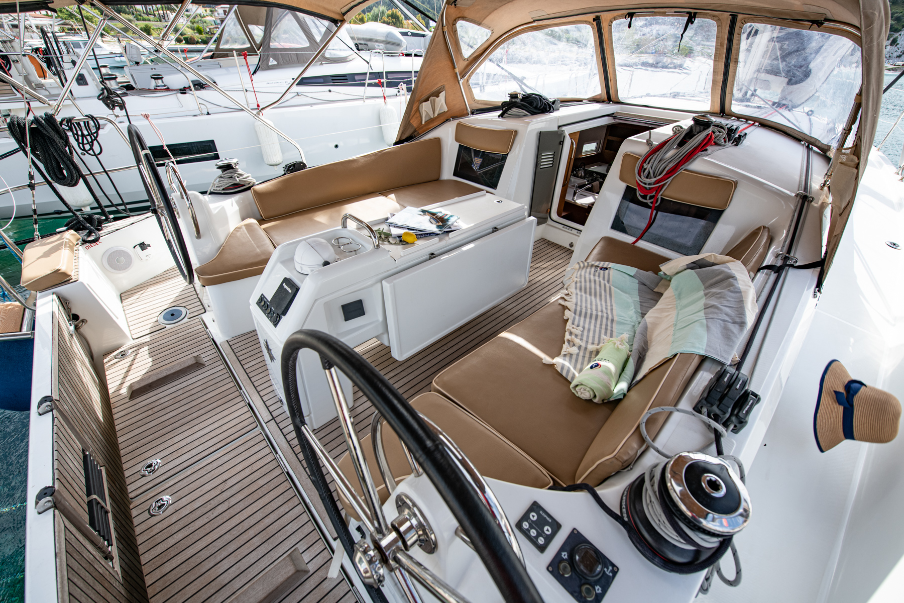 Sun Odyssey 410 — photo 9