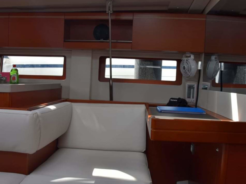 Oceanis 51.1 — photo 4