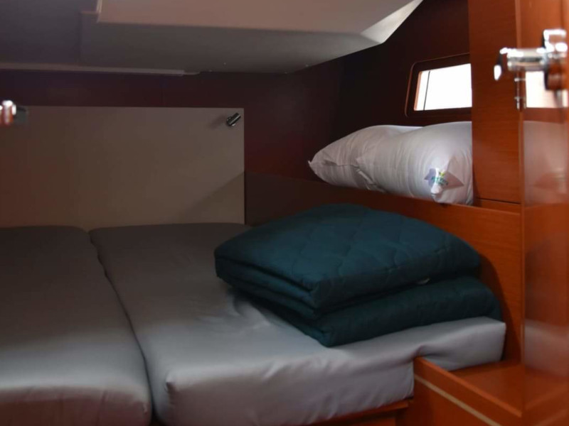 Oceanis 51.1 — photo 12