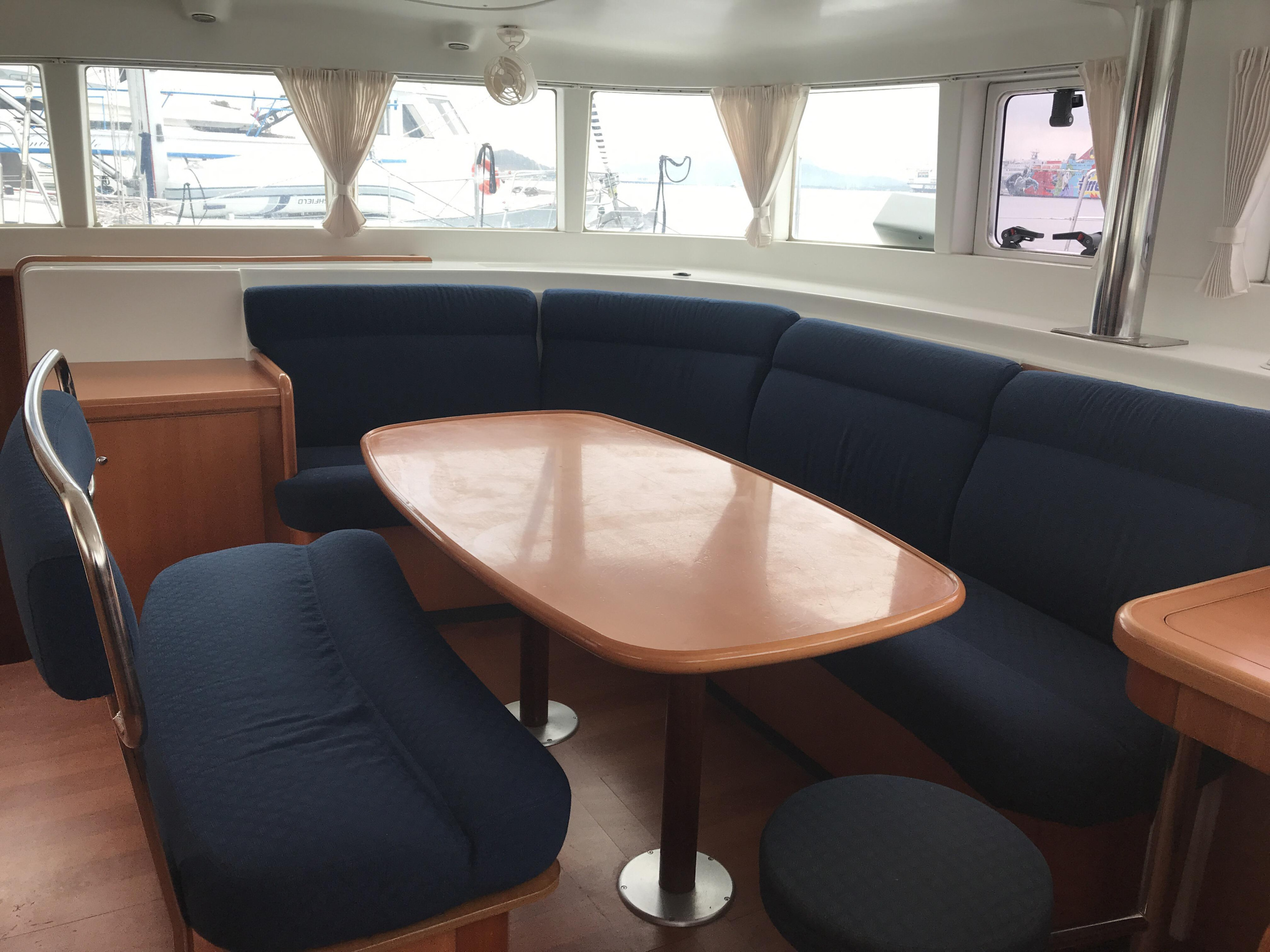 Lagoon 440 — photo 11