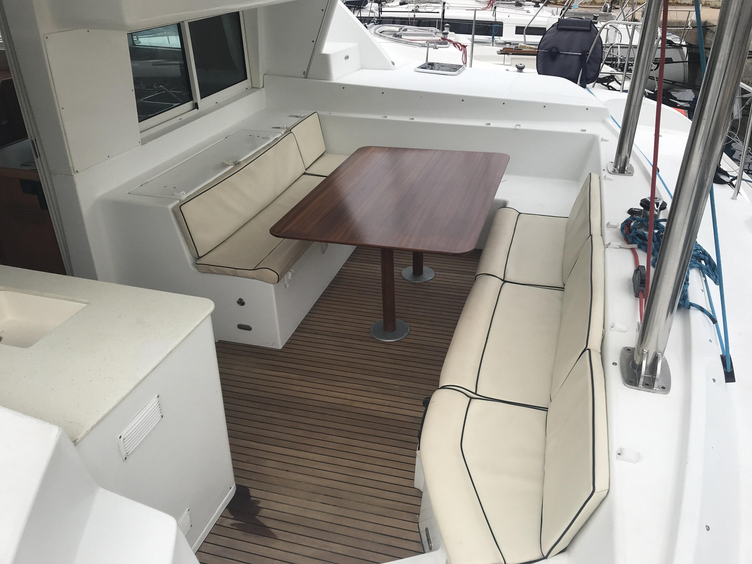 Lagoon 440 — photo 12