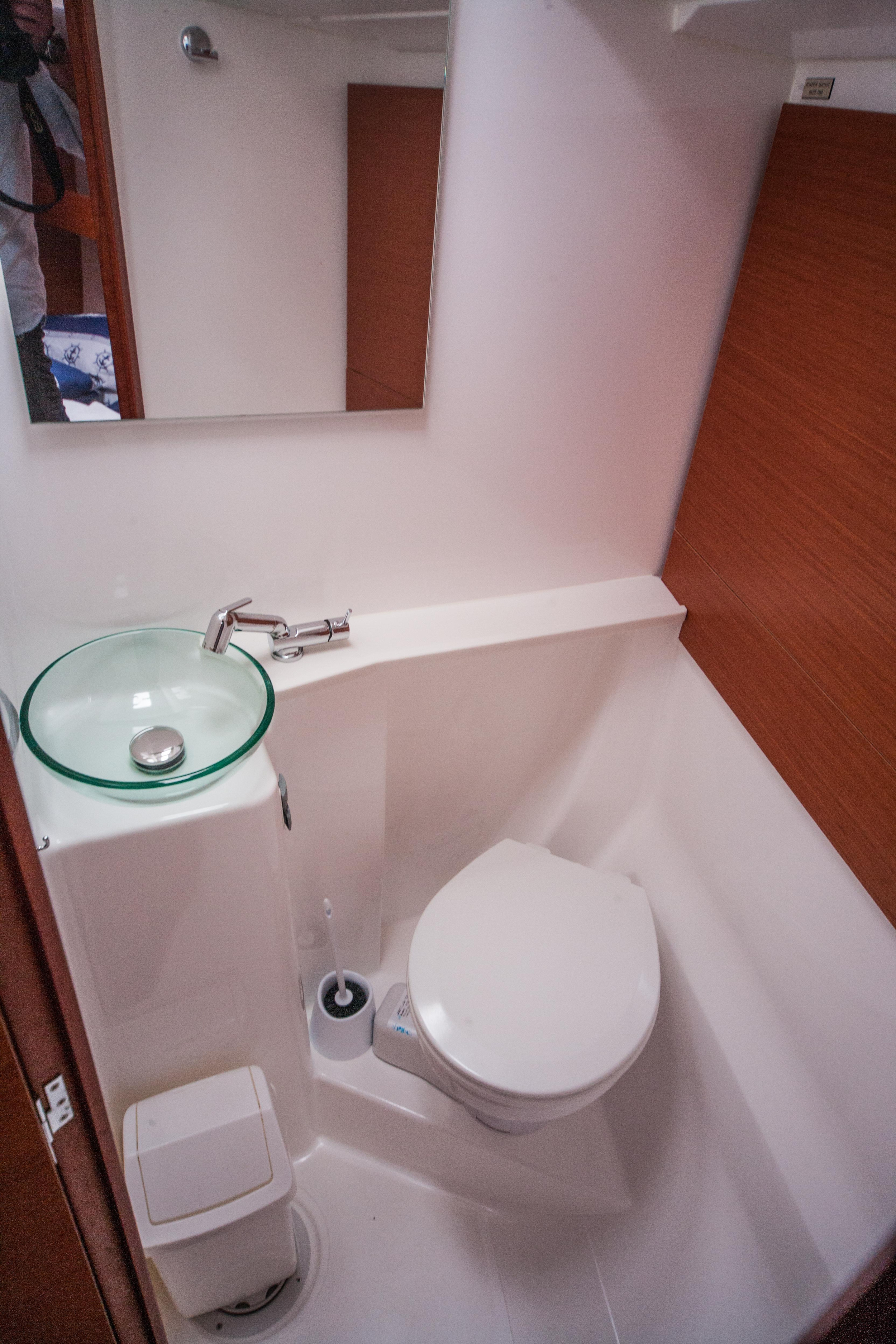 Dufour 460 Grand Large — photo 9