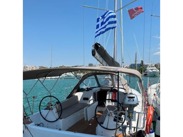 Sun Odyssey 380 — photo 1