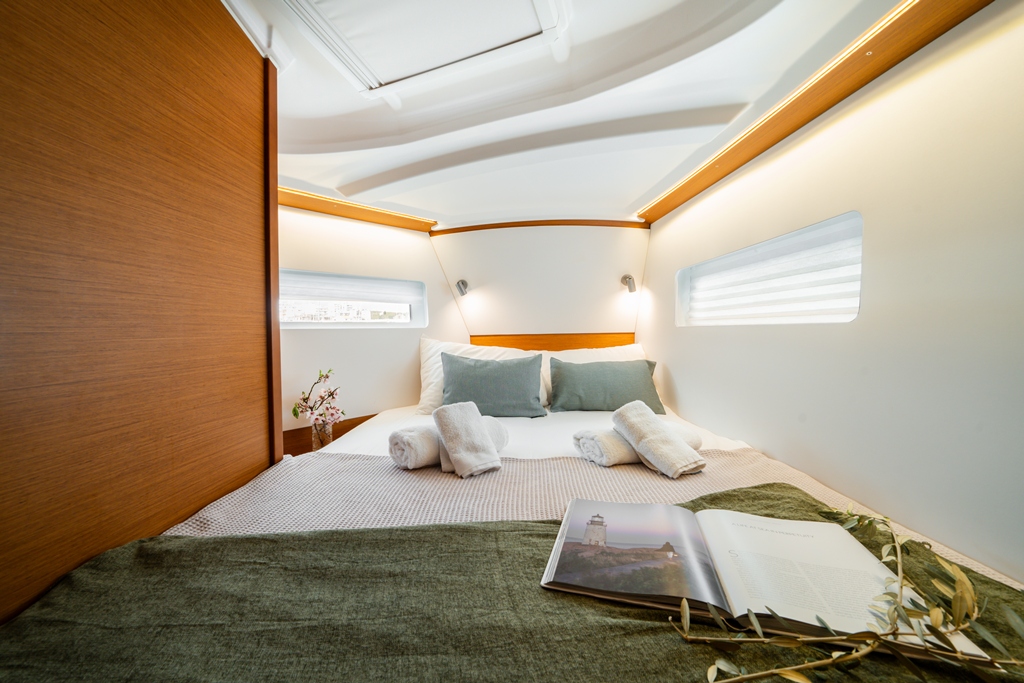 Sun Odyssey 380 — photo 3