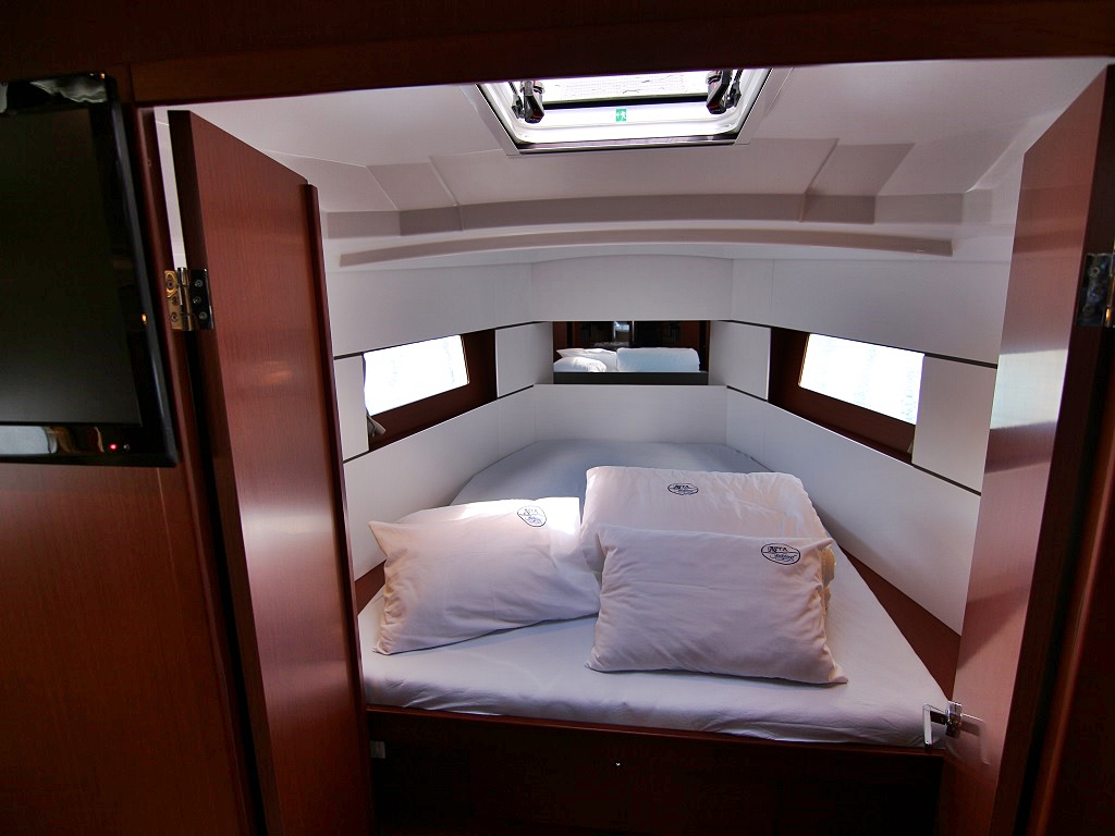 OCEANIS 38.1 BT — photo 3