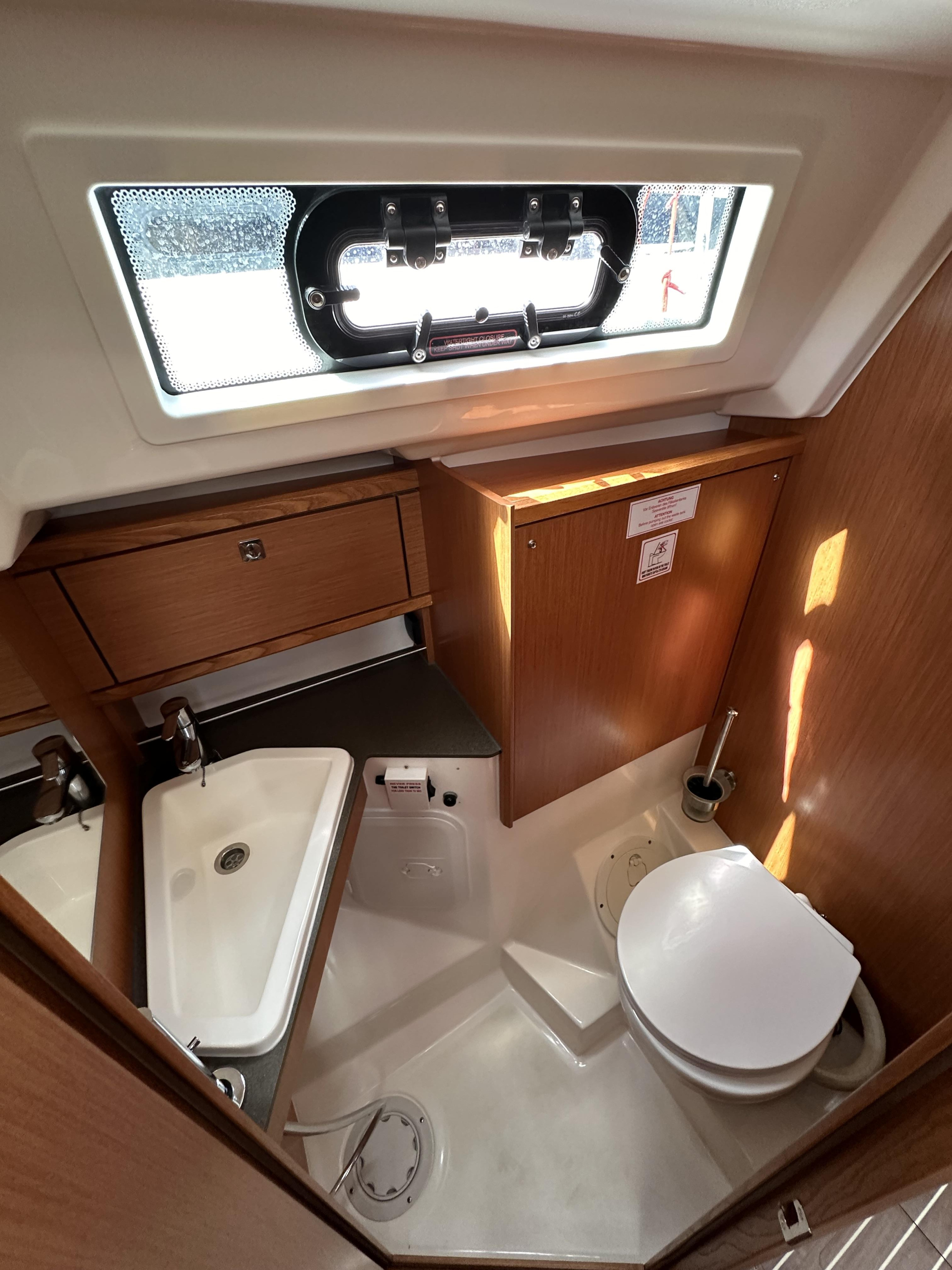Bavaria Cruiser 34 — photo 12