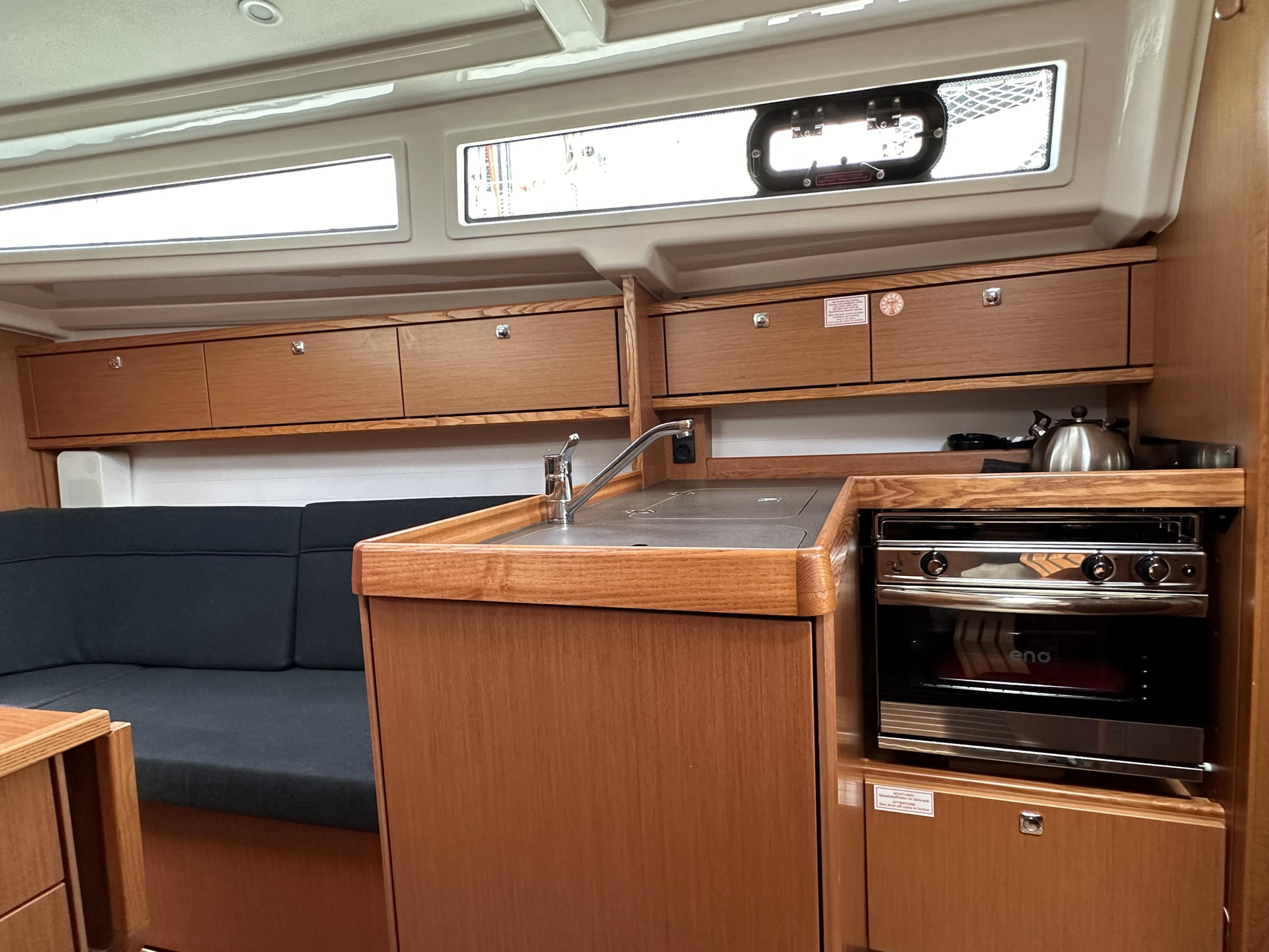 Bavaria Cruiser 34 — photo 17