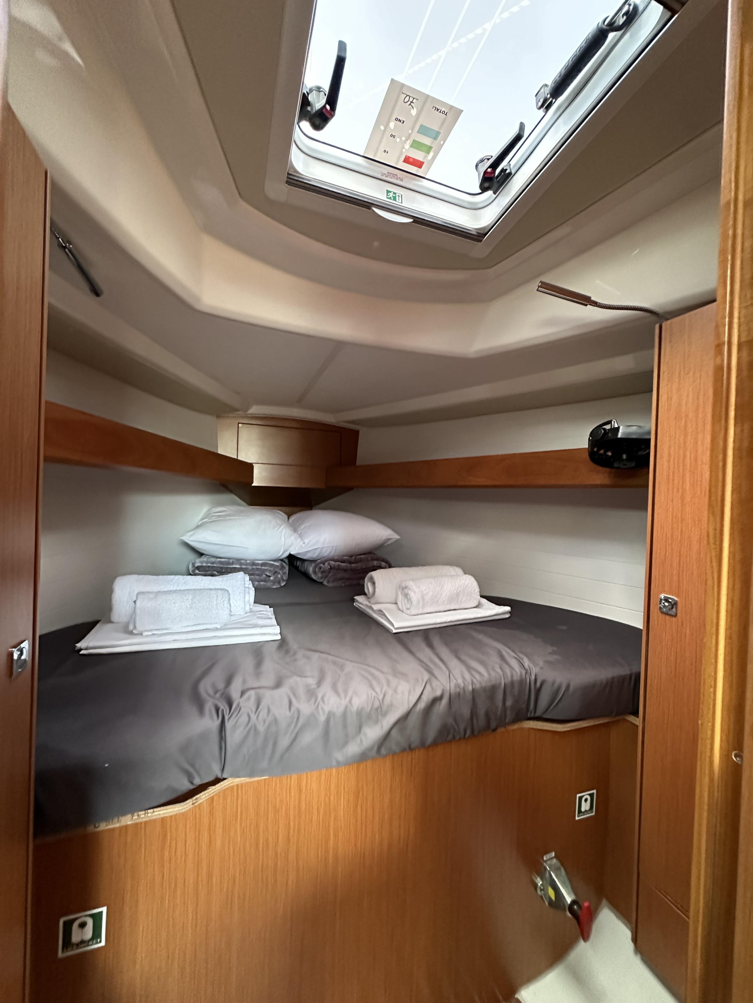 Bavaria Cruiser 34 — photo 18