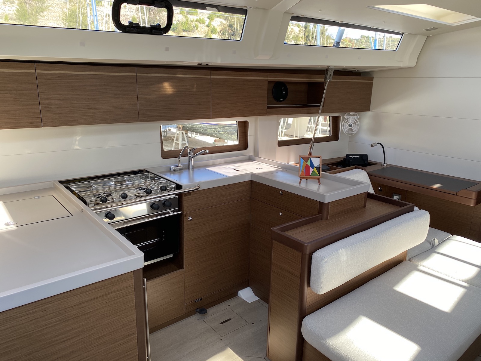 Oceanis 51.1 — photo 19