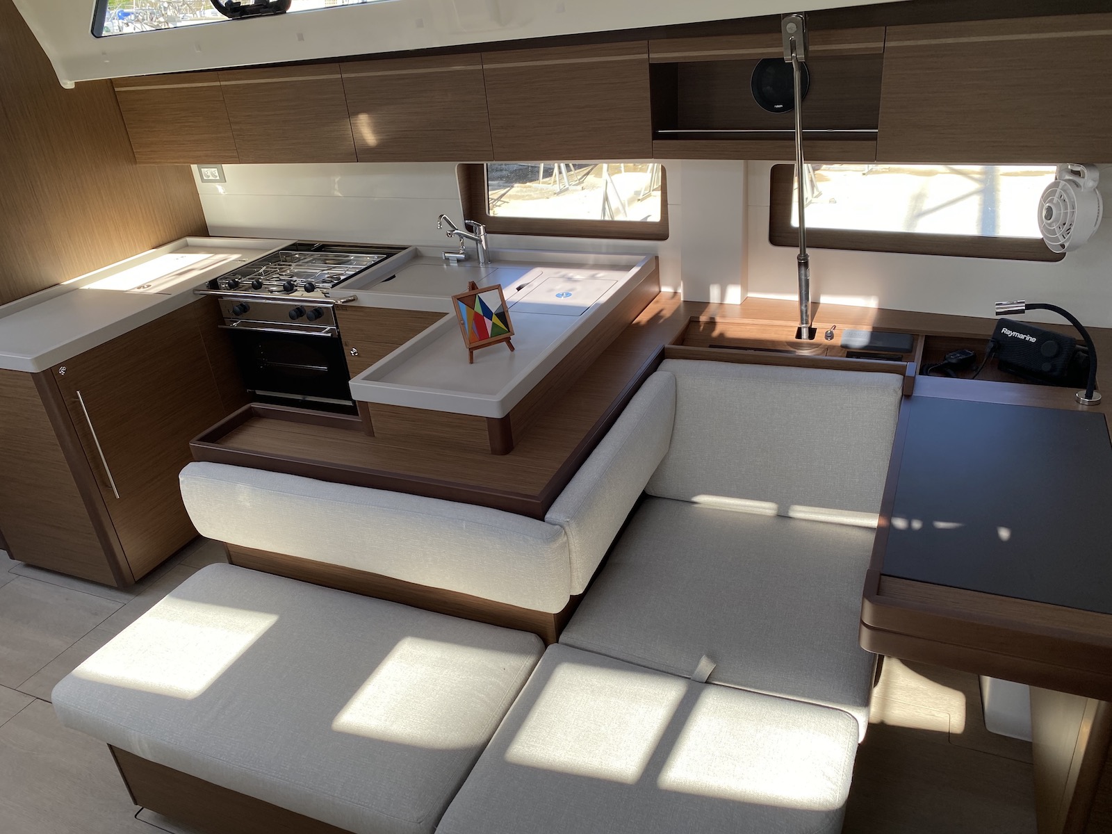 Oceanis 51.1 — photo 17