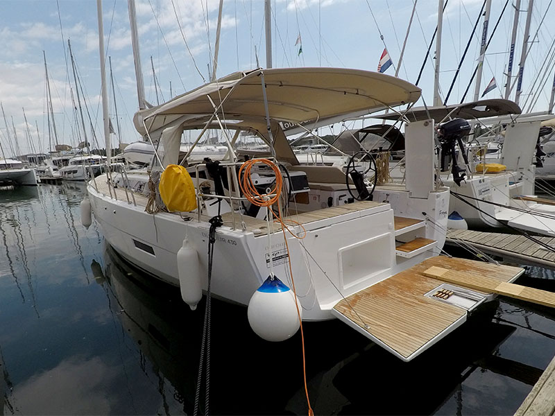 Dufour 430 GL — photo 19