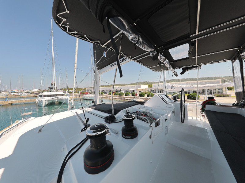Lagoon 450 F — photo 64