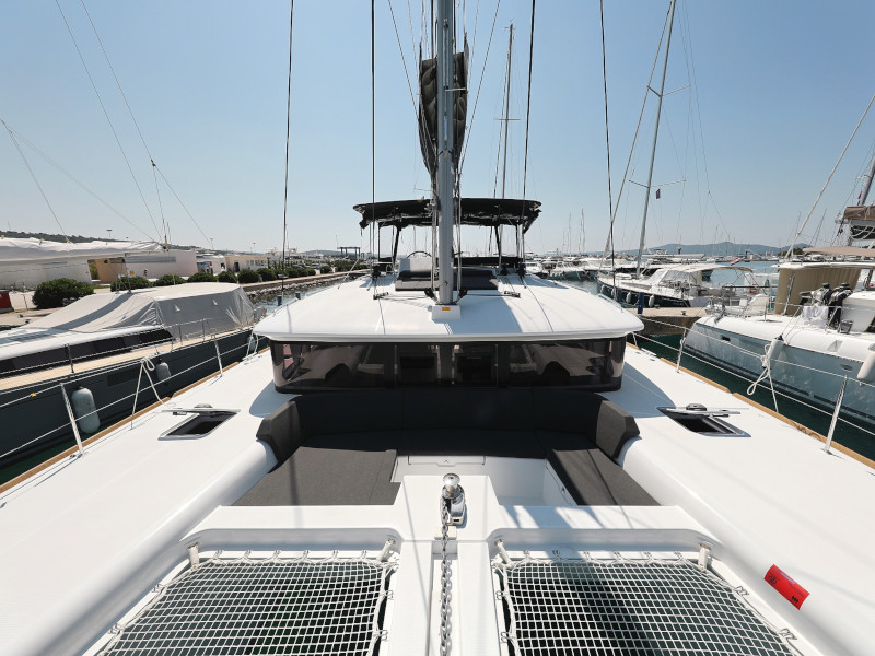 Lagoon 450 F — photo 39