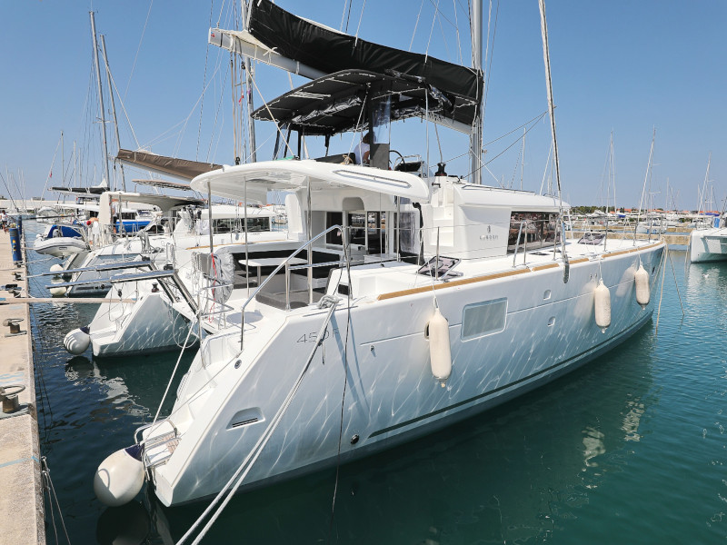 Lagoon 450 F — photo 22