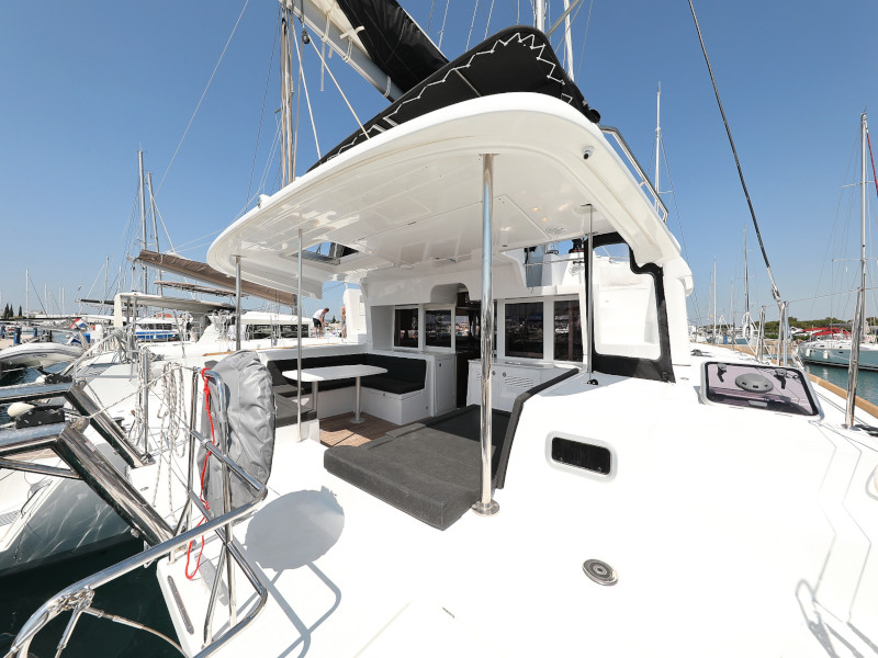 Lagoon 450 F — photo 61
