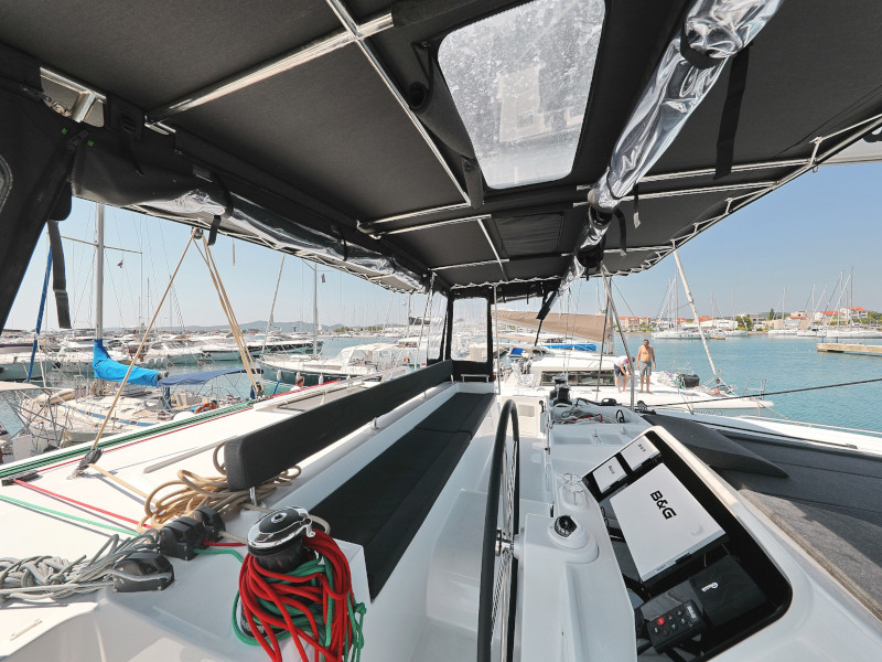 Lagoon 450 F — photo 51