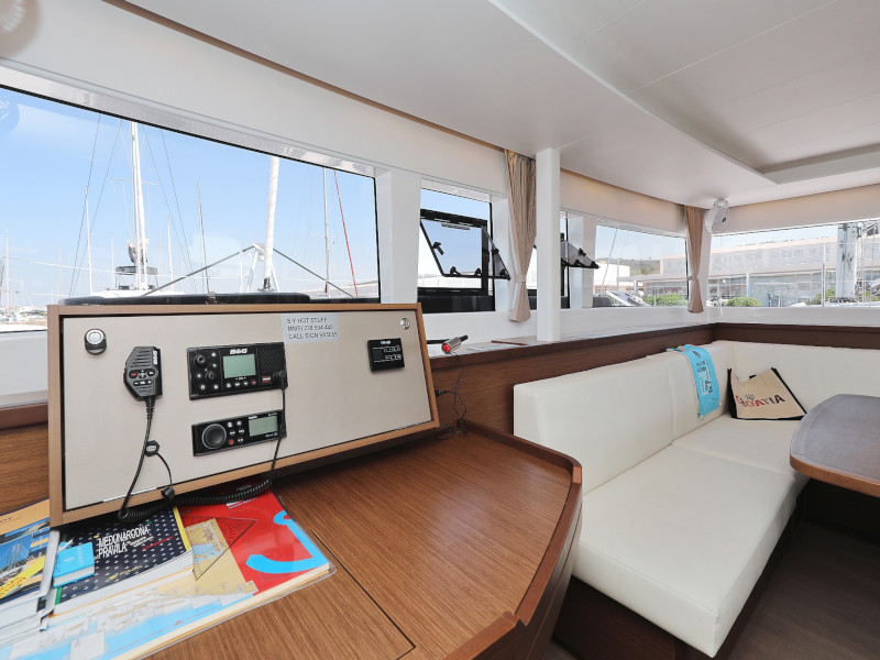 Lagoon 450 F — photo 38