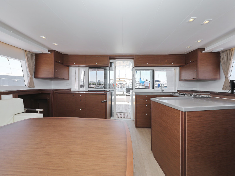 Lagoon 450 F — photo 14