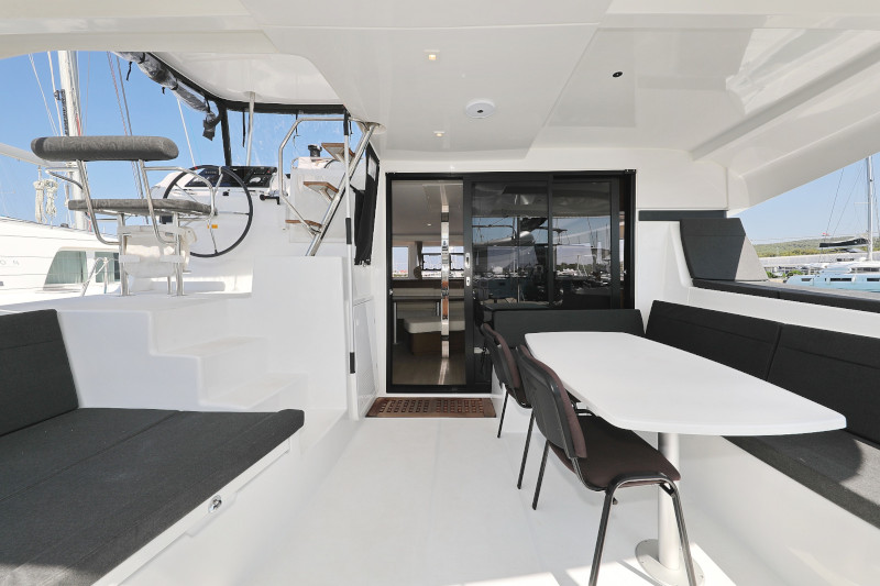 Lagoon 42 — photo 29