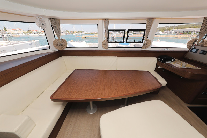 Lagoon 42 — photo 16