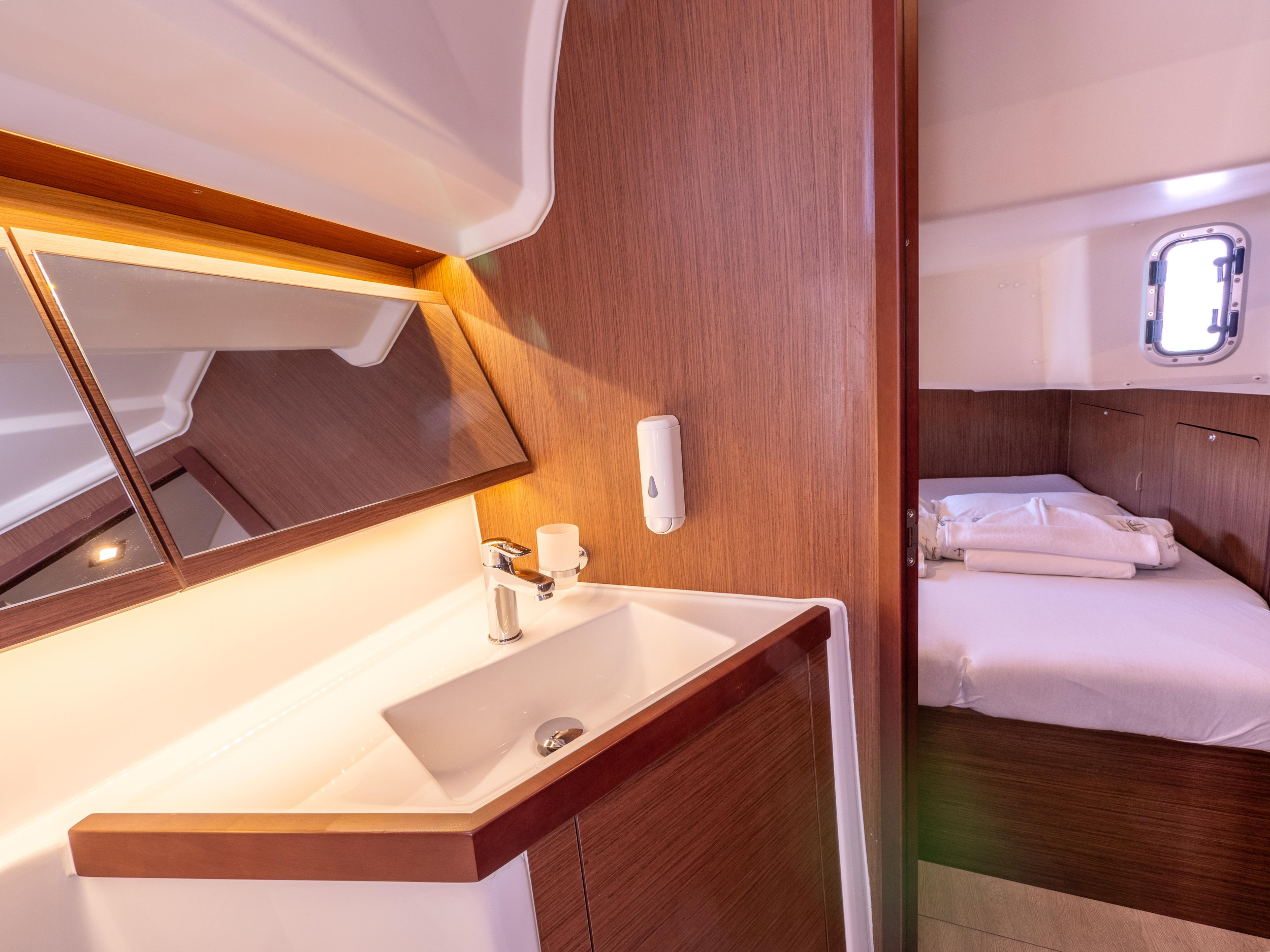 Oceanis 40.1 — photo 30