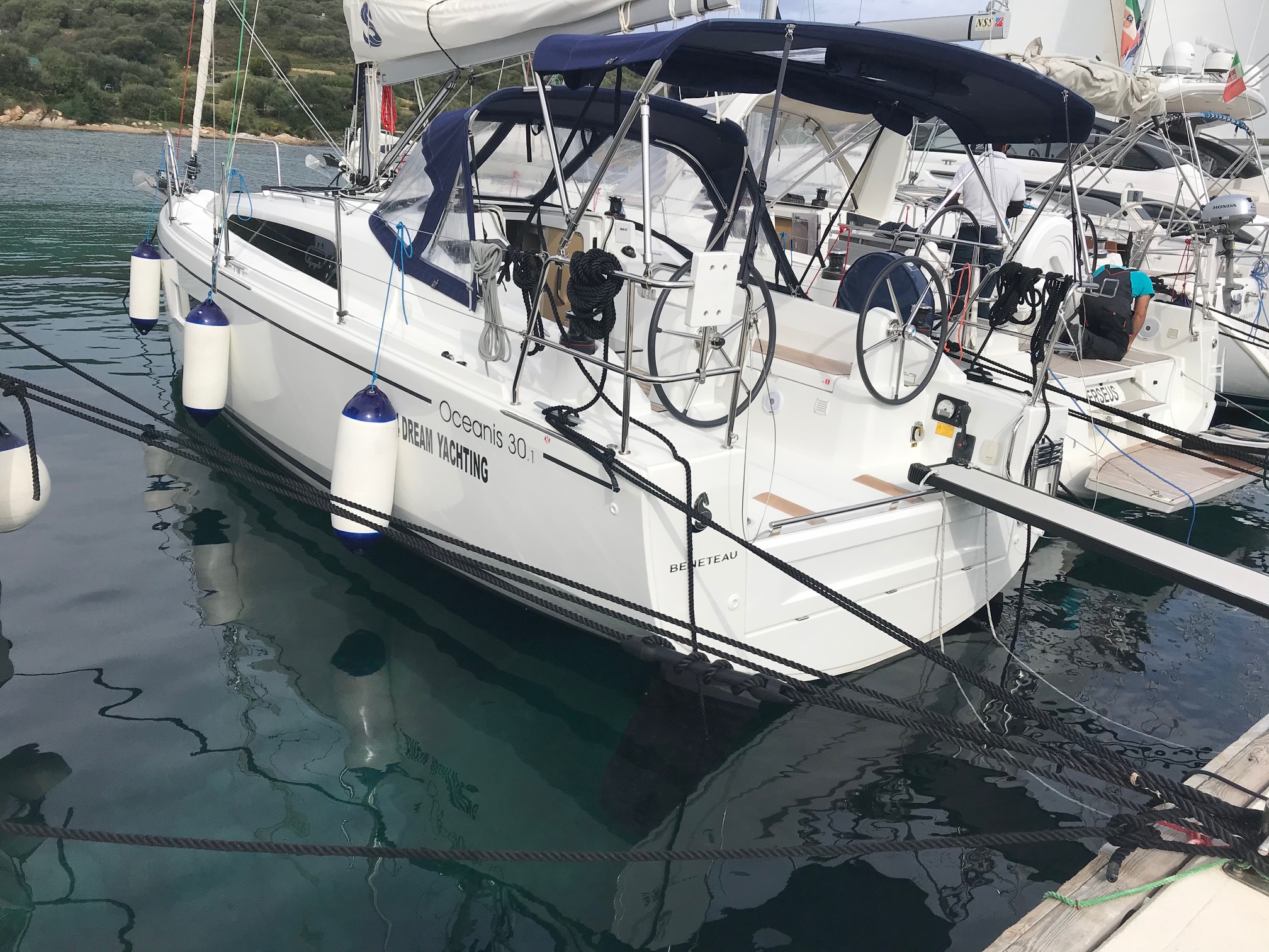 Oceanis 30.1 — photo 1