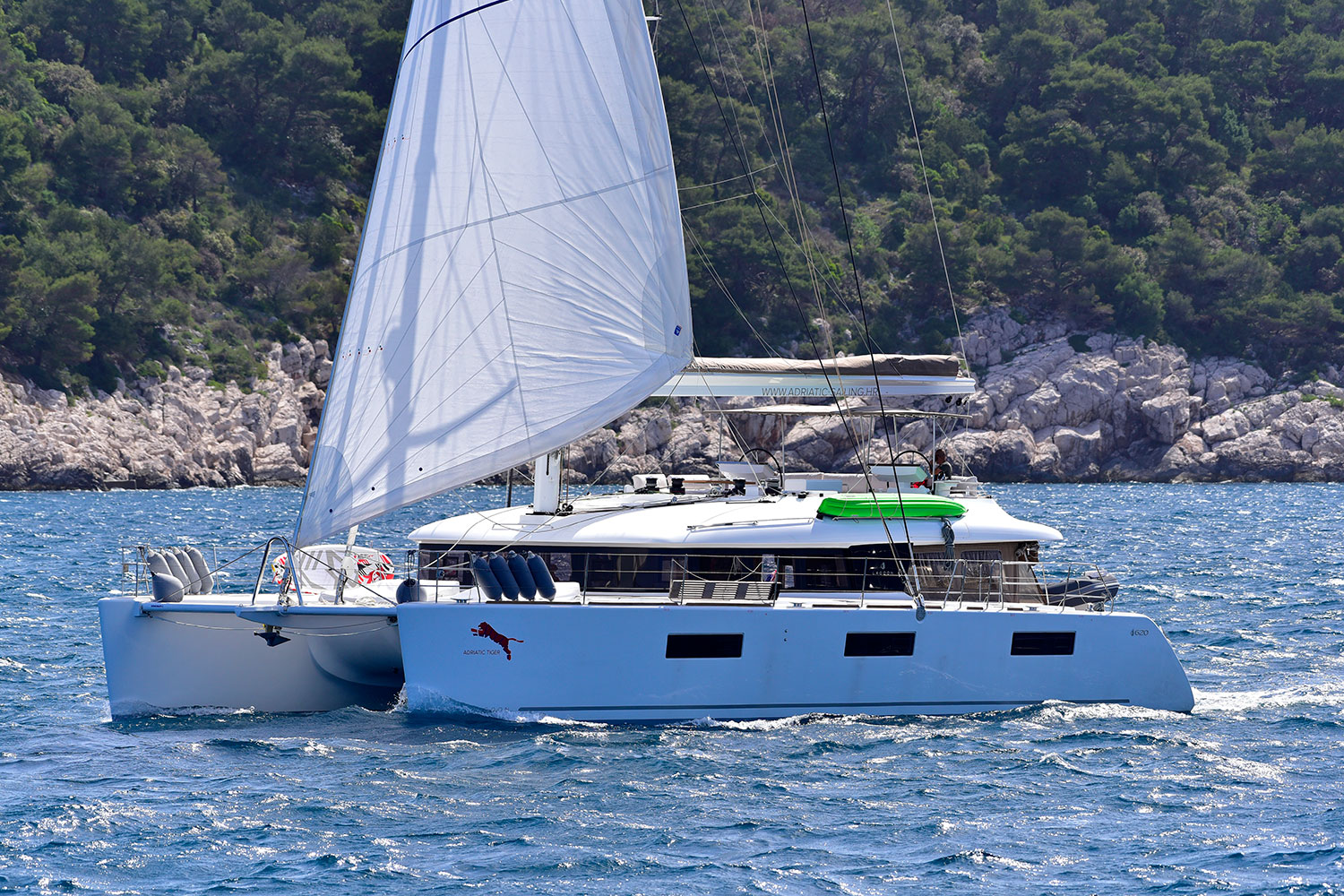 Lagoon 620 — photo 10