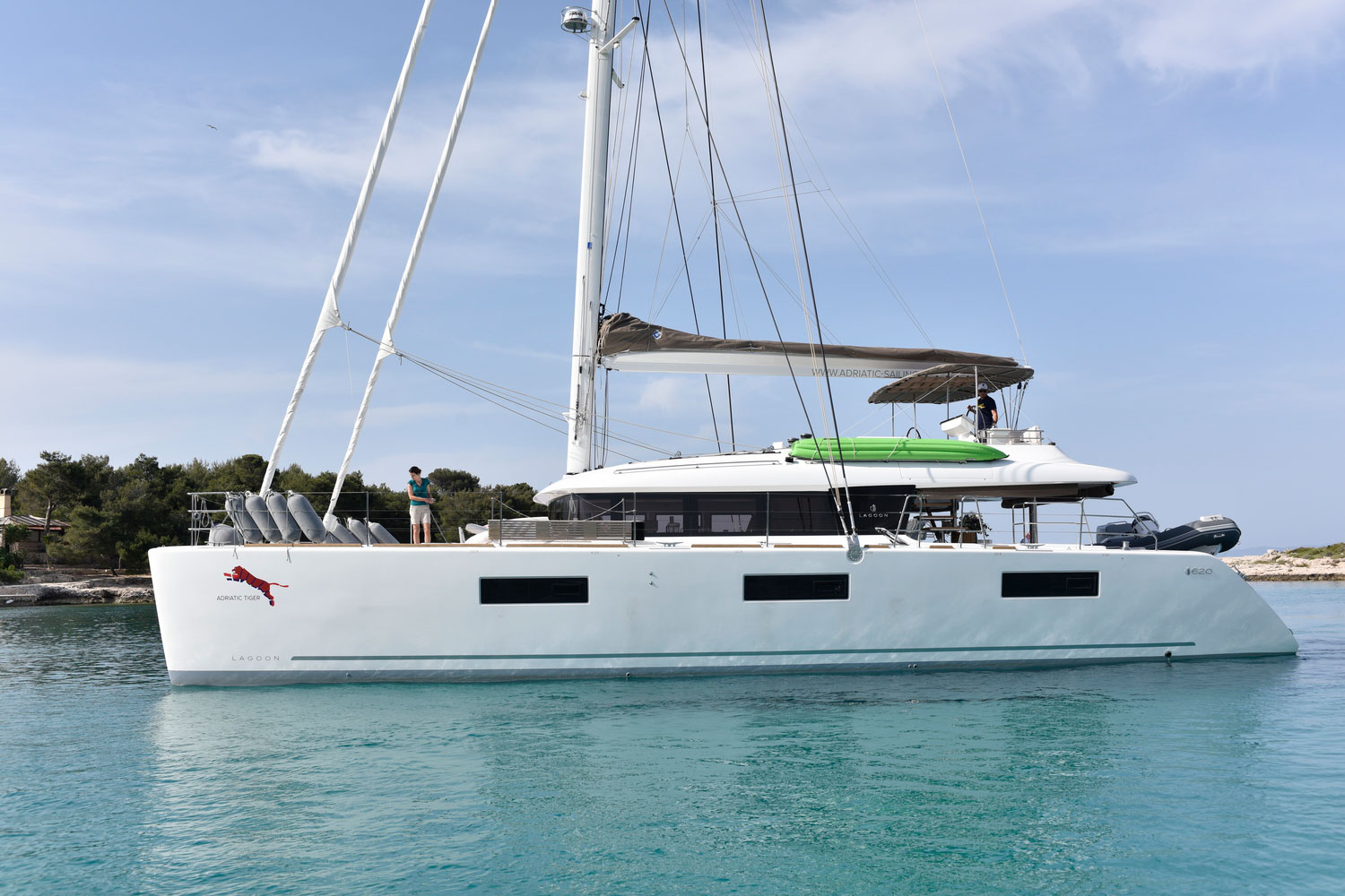 Lagoon 620 — photo 22