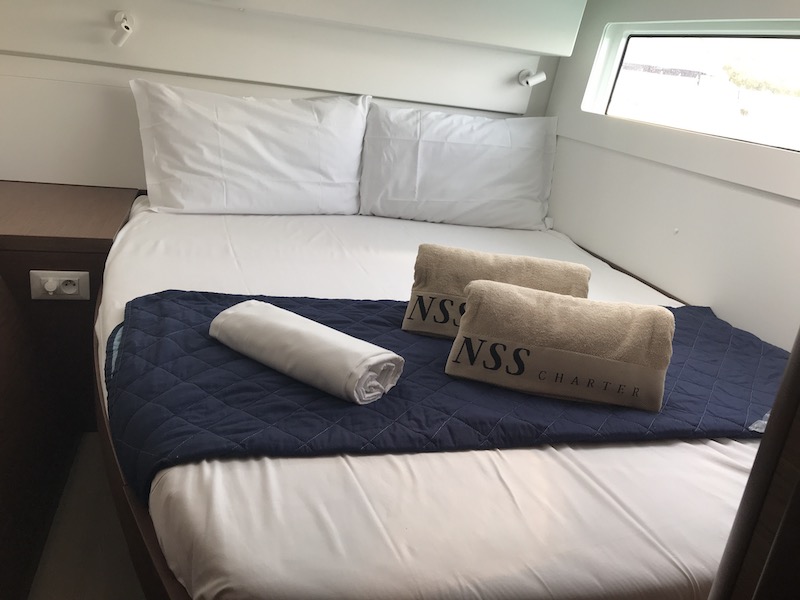 Lagoon 40 — photo 11