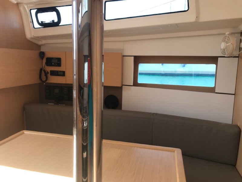 Oceanis 38.1 — photo 14