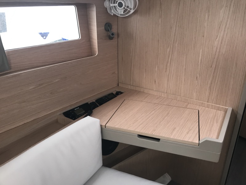 Oceanis 41.1 — photo 11