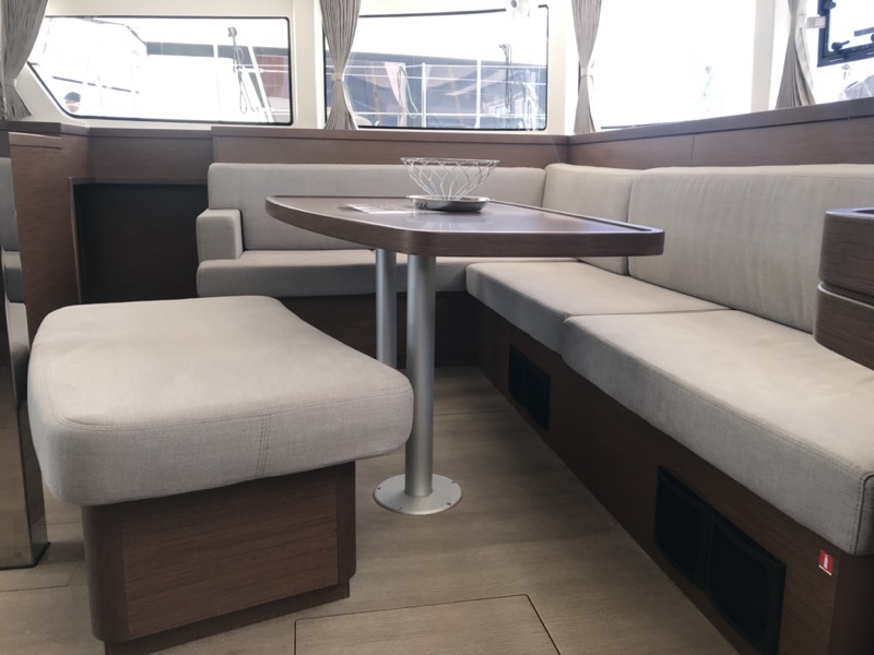 Lagoon 42 — photo 11