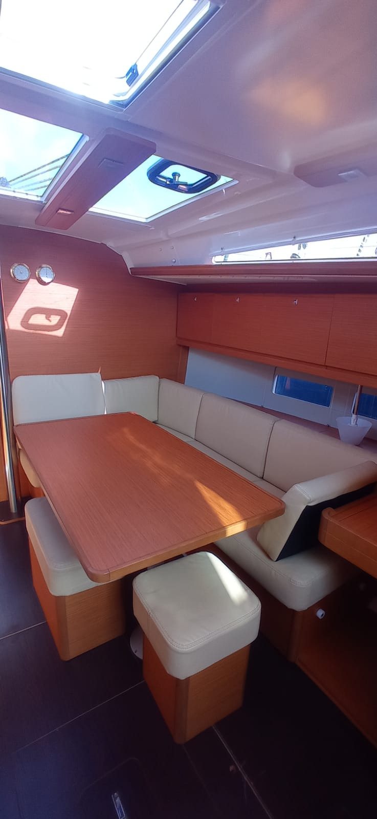 Dufour 390 Grand Large — photo 16