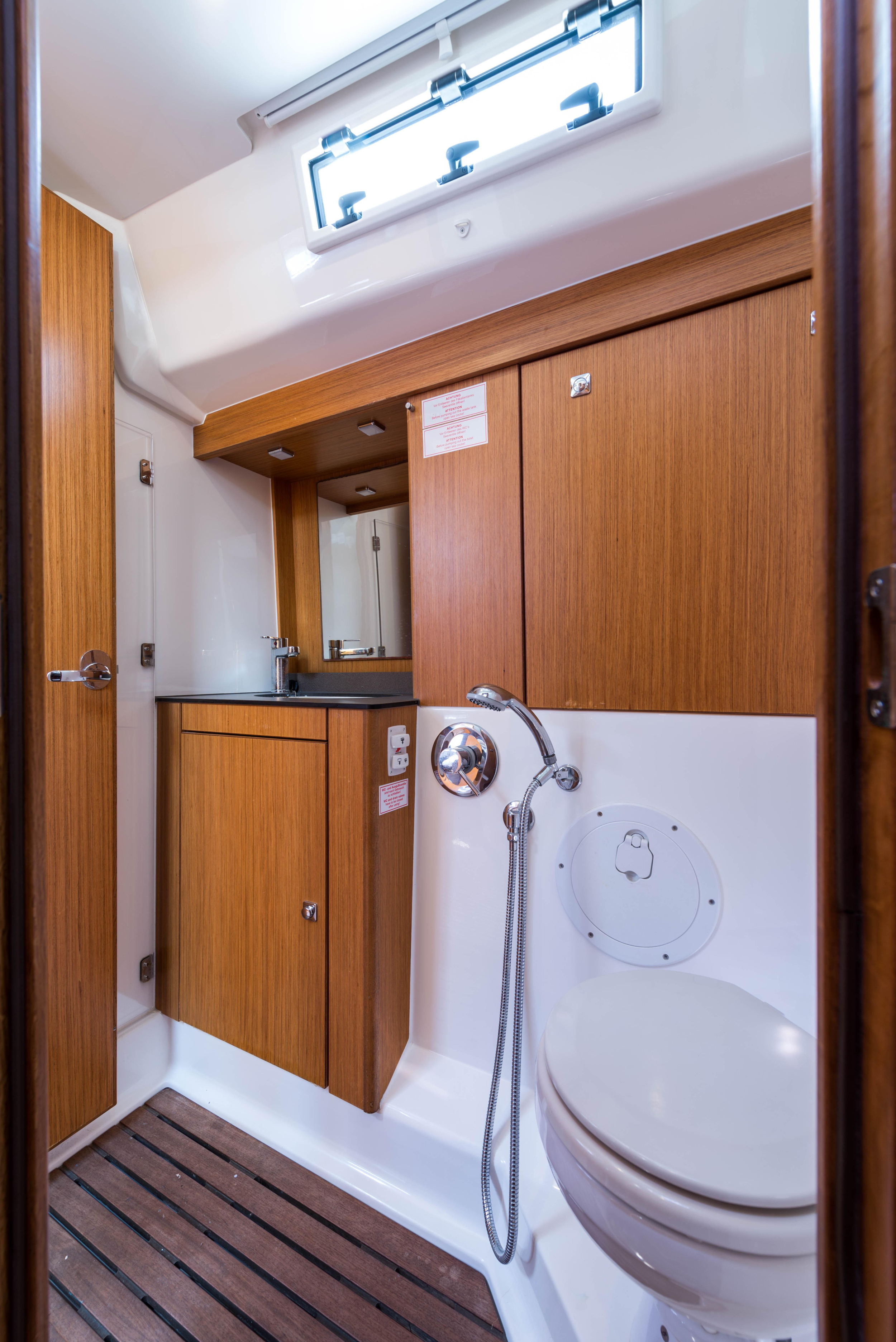 Bavaria Cruiser 56 — photo 77