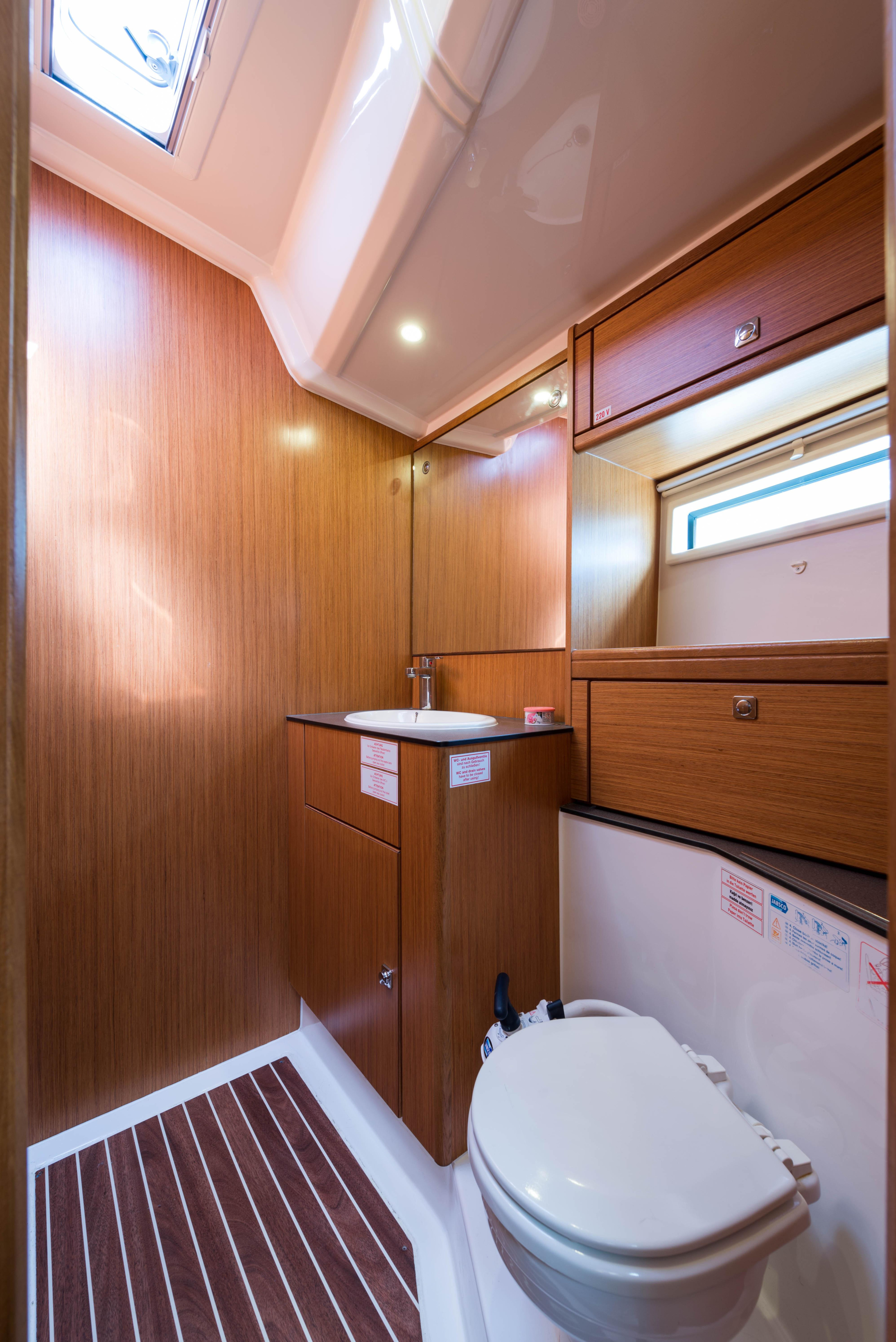 Bavaria Cruiser 56 — photo 91