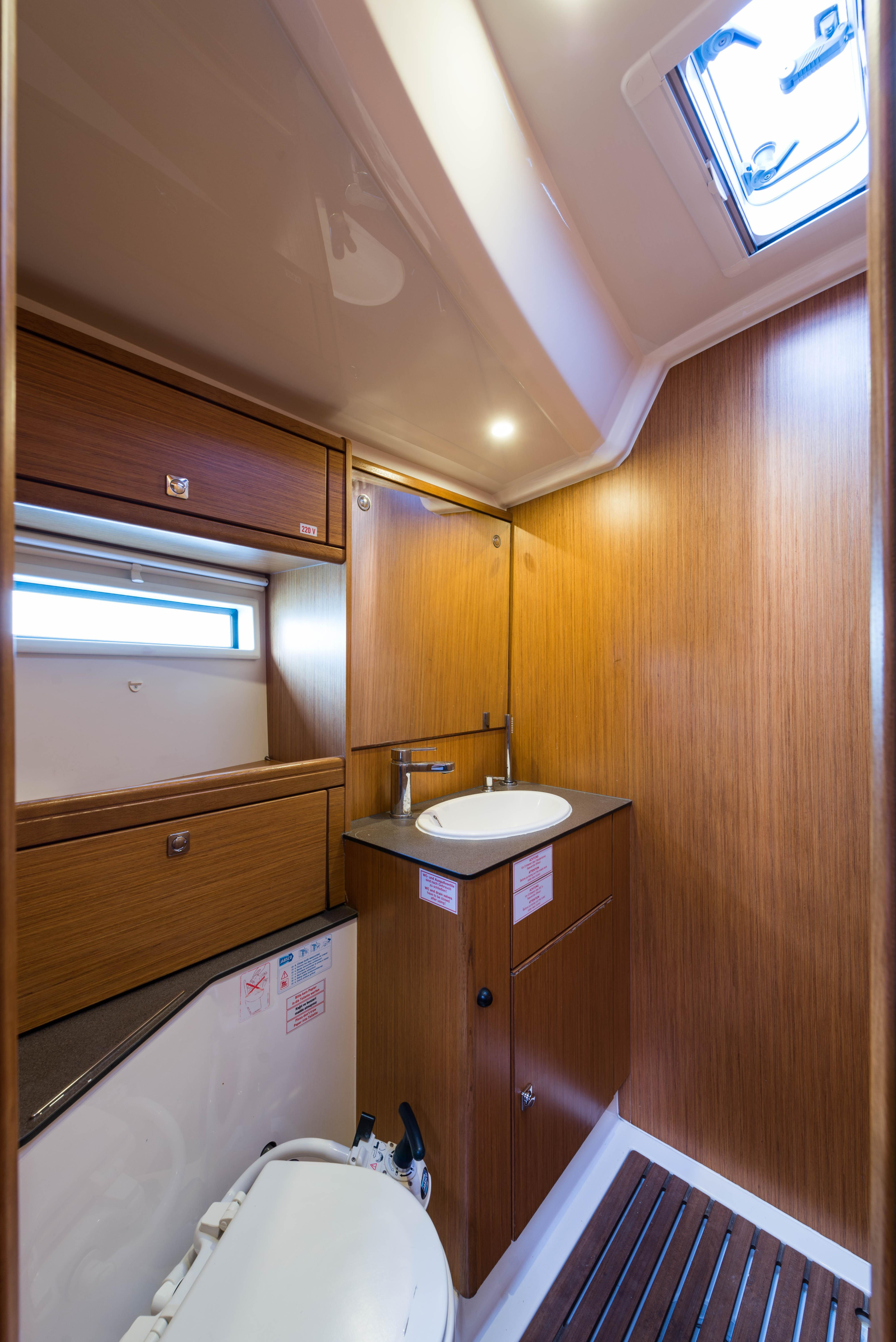 Bavaria Cruiser 56 — photo 110