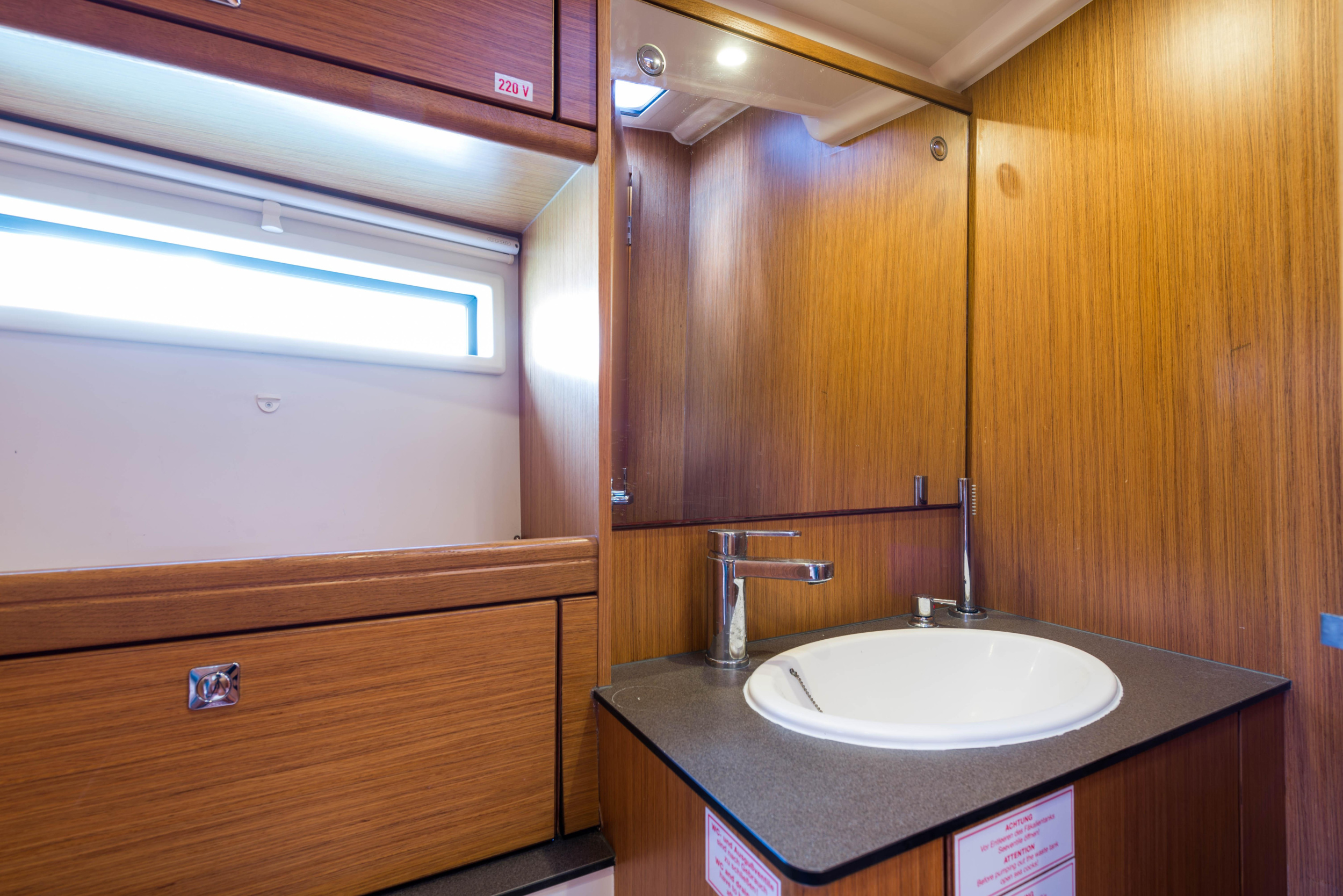 Bavaria Cruiser 56 — photo 105