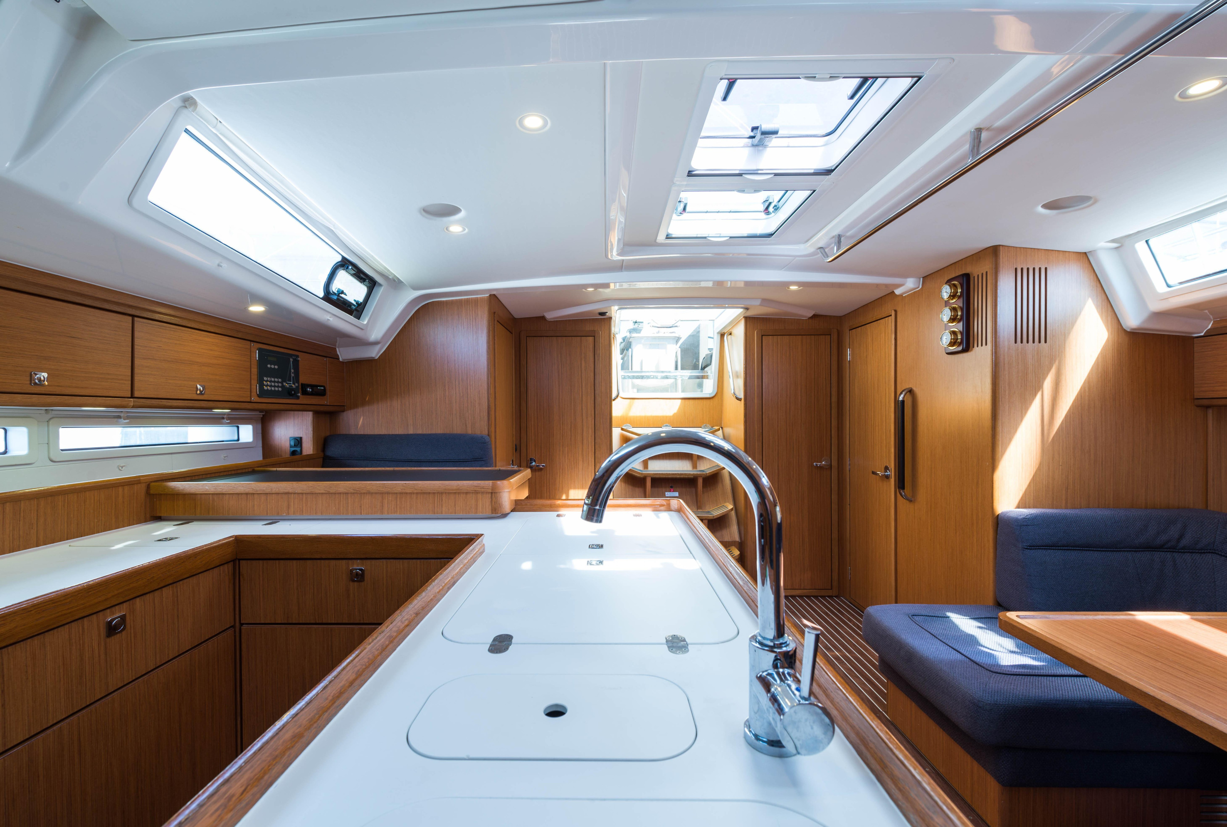 Bavaria Cruiser 56 — photo 15