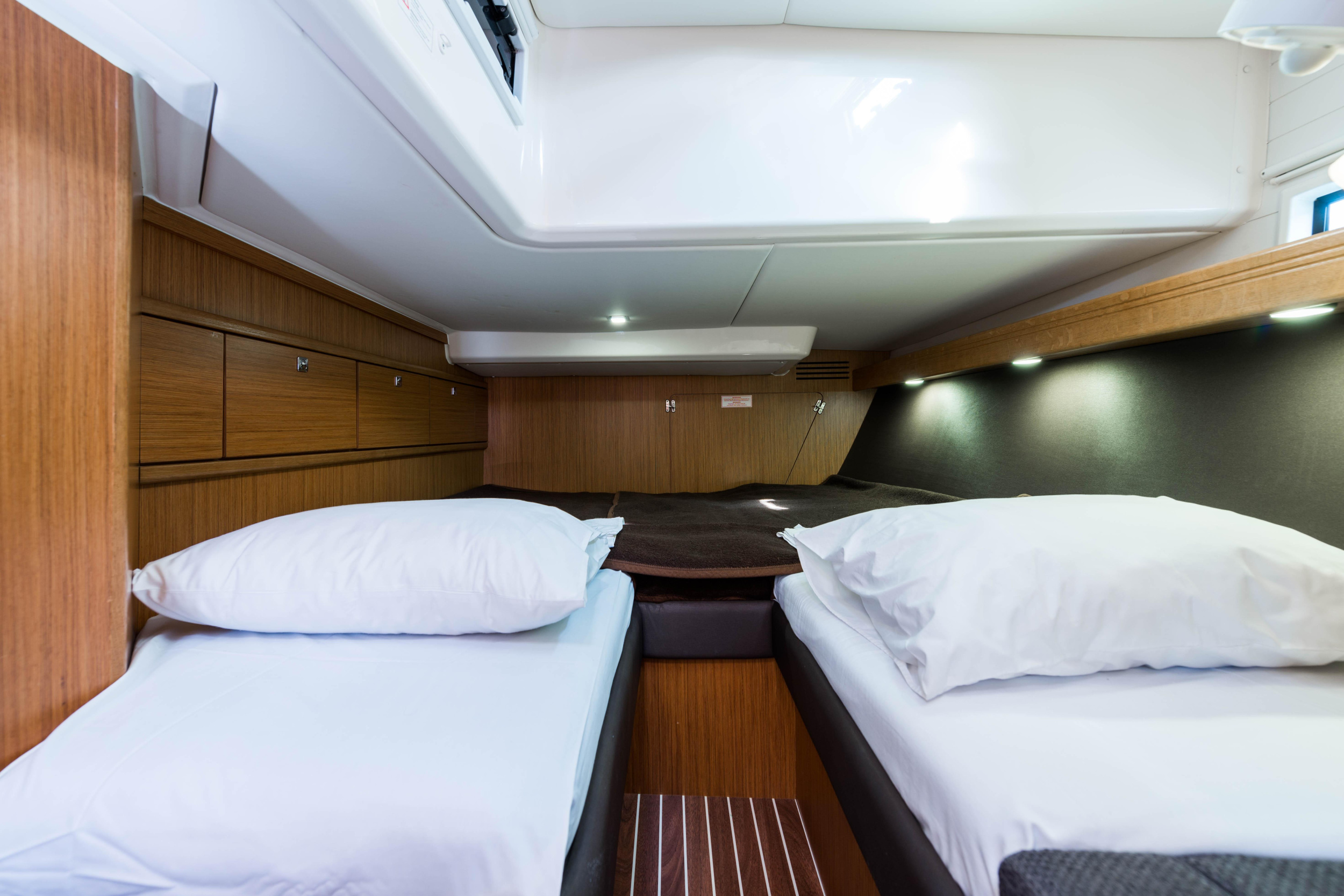 Bavaria Cruiser 56 — photo 34