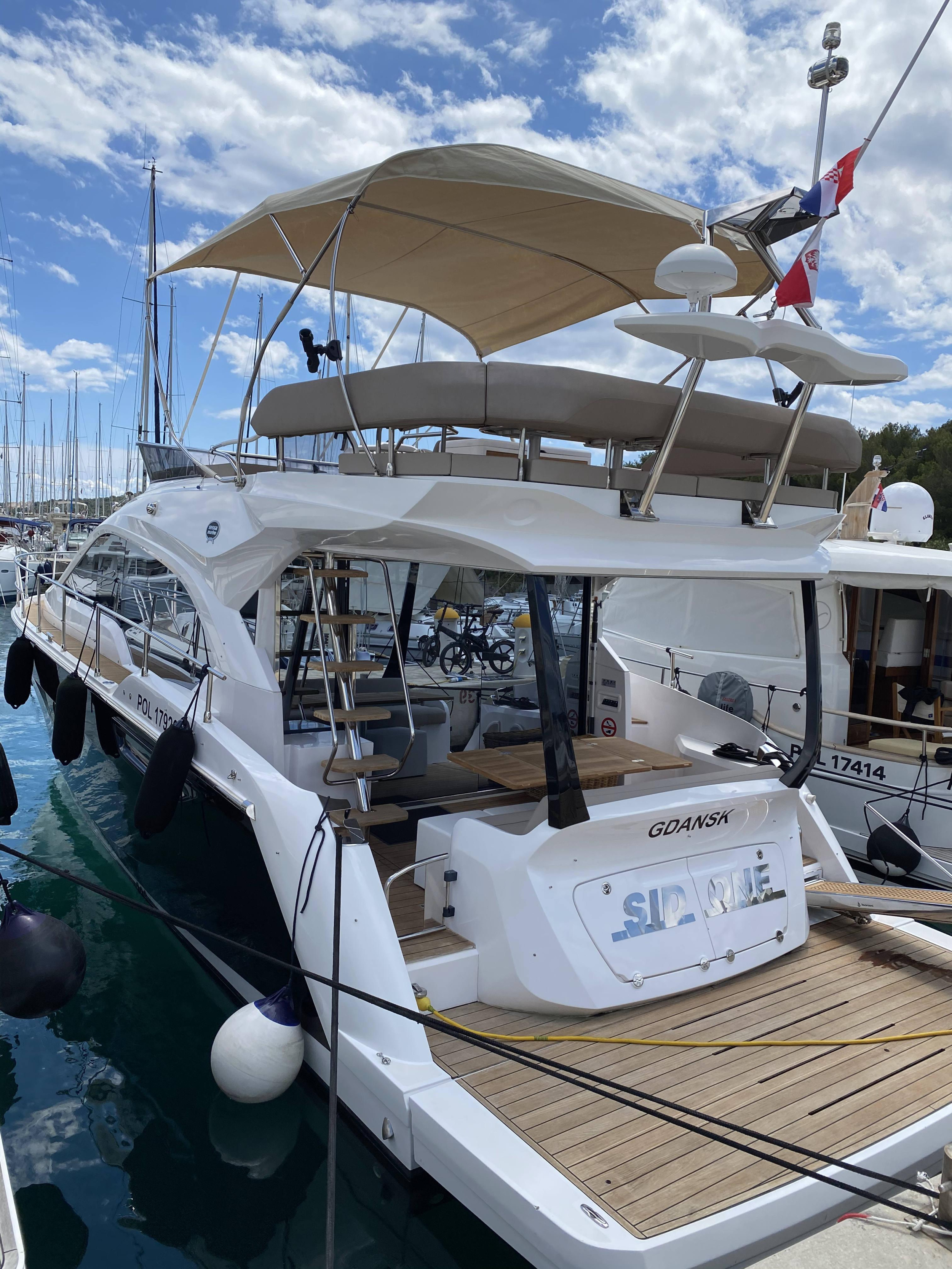 Sessa Fly 47 — photo 23