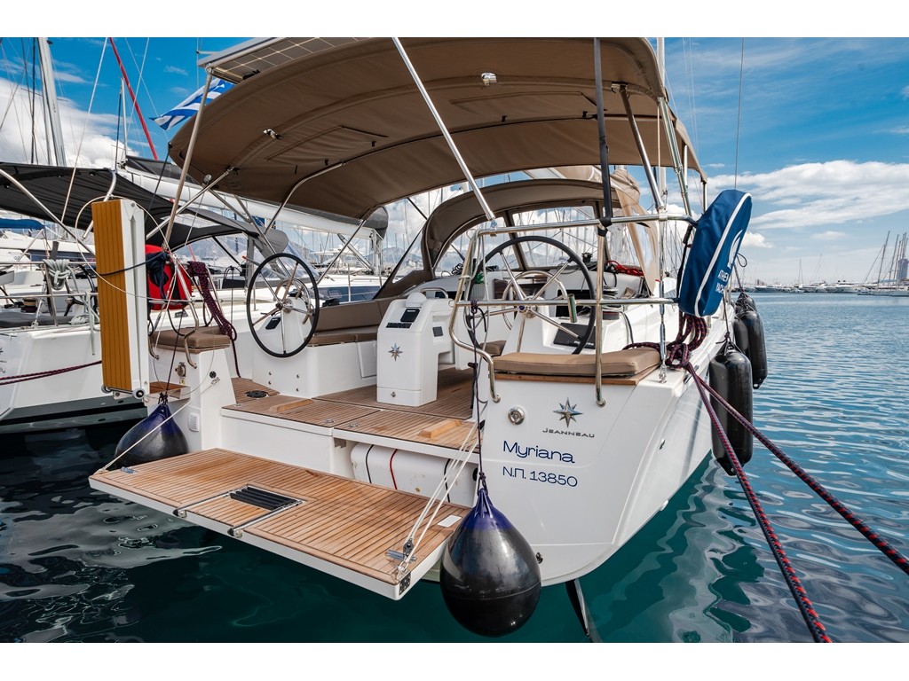 Sun Odyssey 415 — photo 1