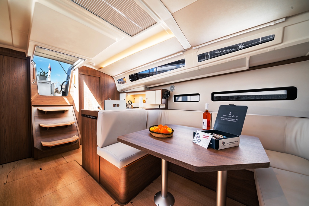Sun Odyssey 415 — photo 12
