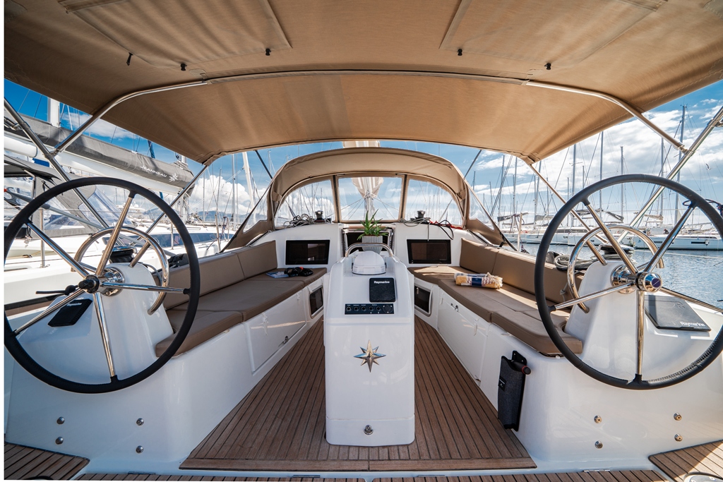 Sun Odyssey 415 — photo 3
