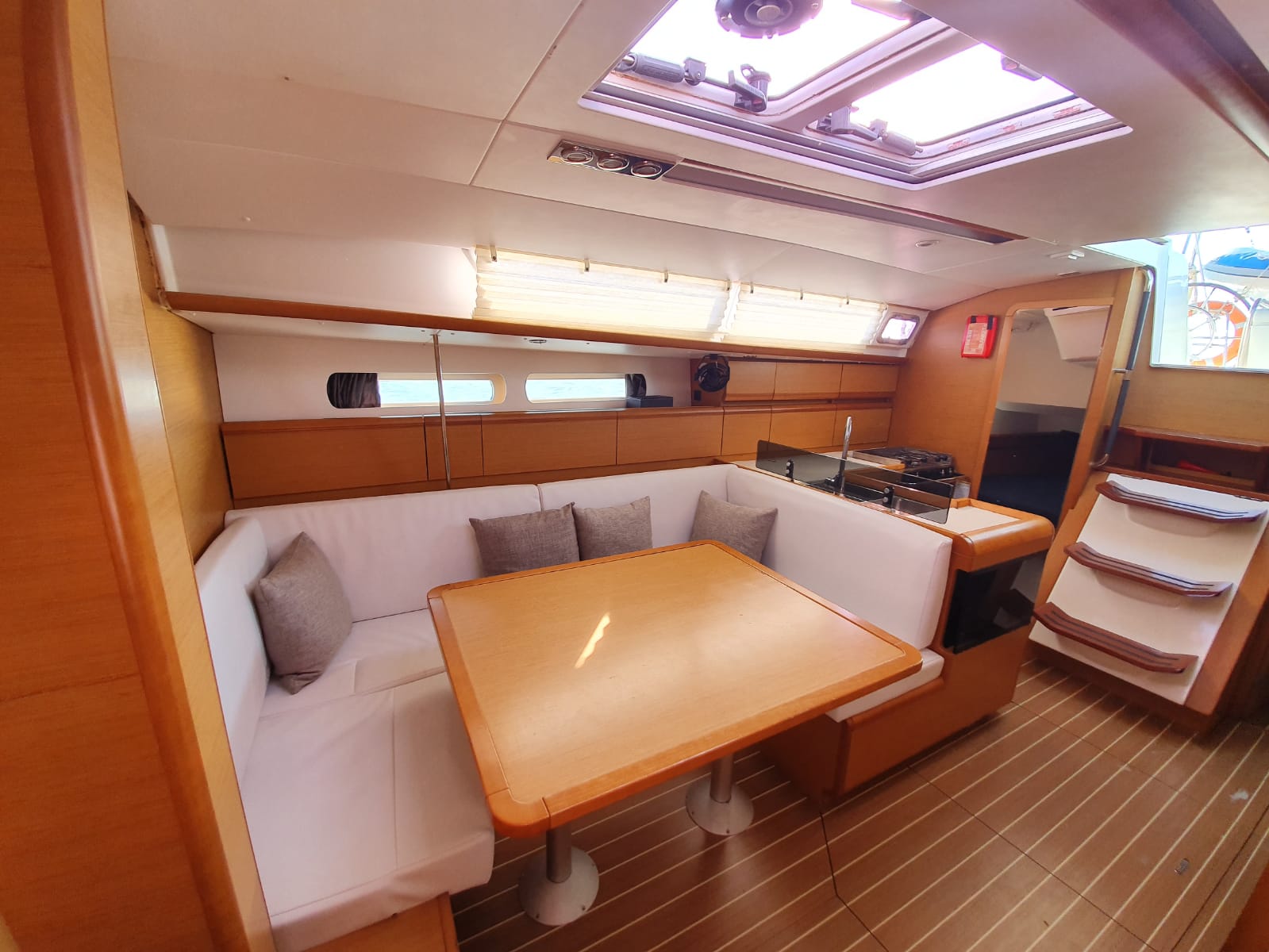 Jeanneau Sun Odyssey 409 — photo 13