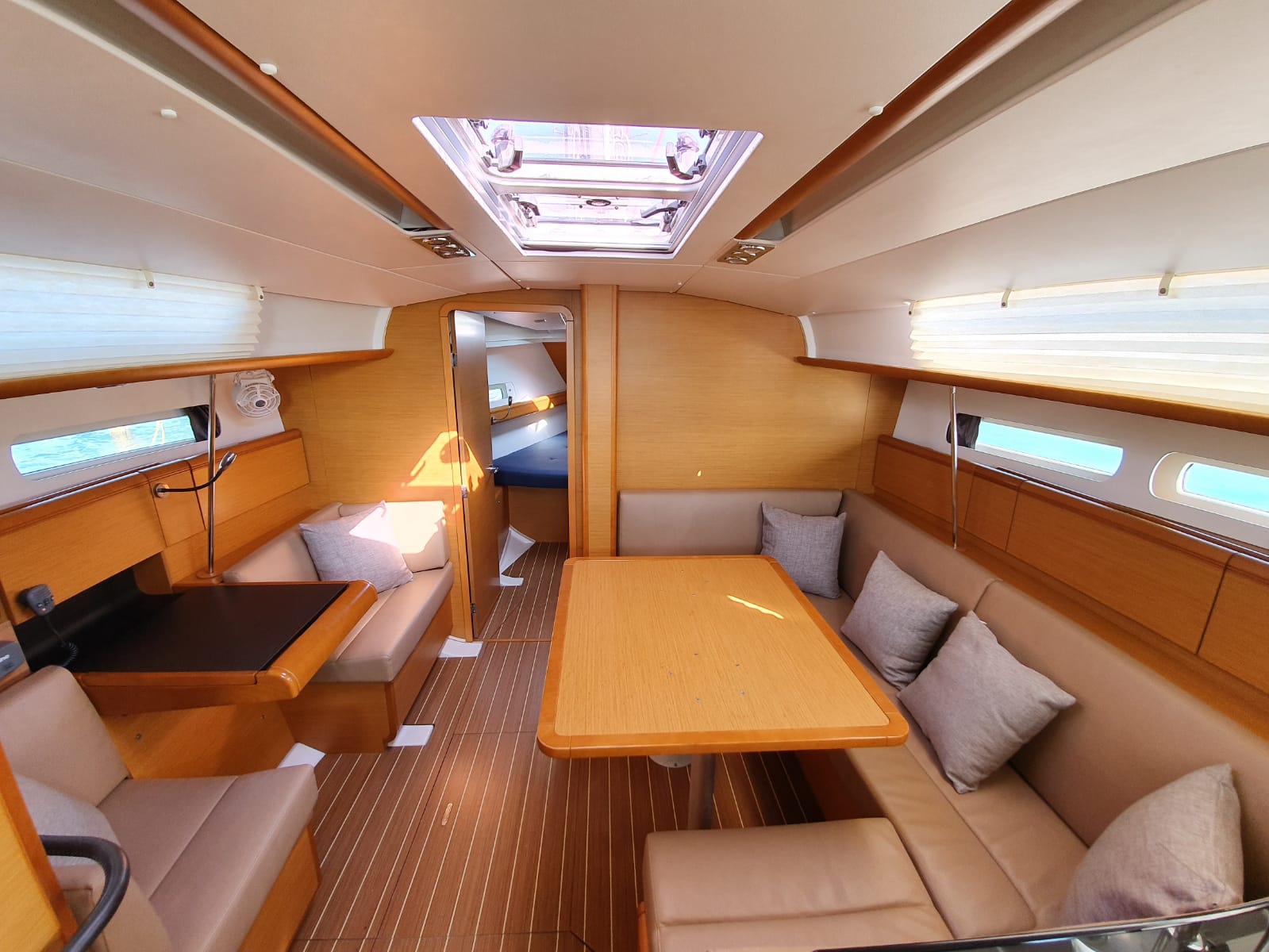 Jeanneau Sun Odyssey 409 — photo 10