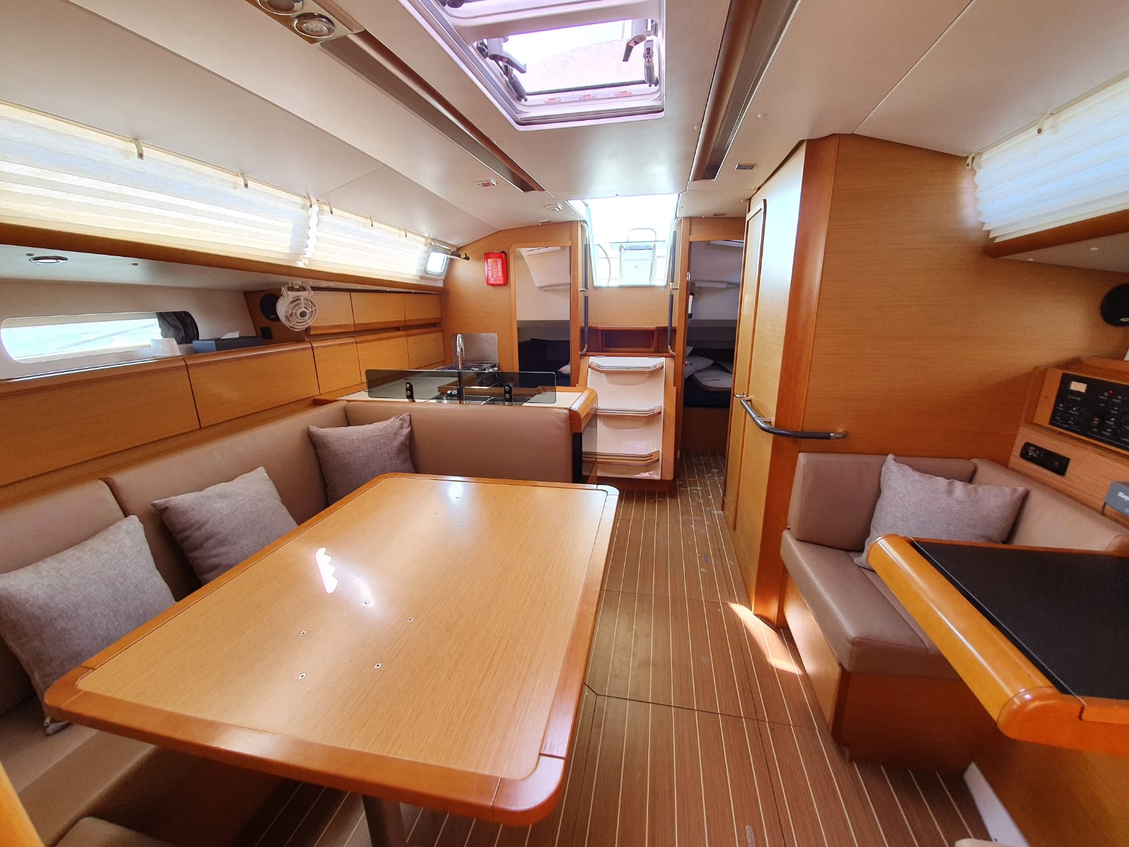 Jeanneau Sun Odyssey 409 — photo 8